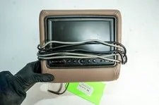 CarShow by Rosen CS-GMDEN07-T32 Headrest DVD System image 2